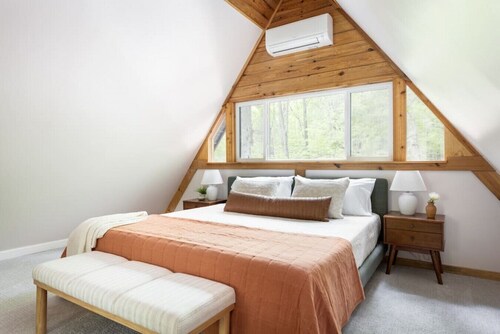 A cozy getaway nestled in the woods of Northern Michigan.