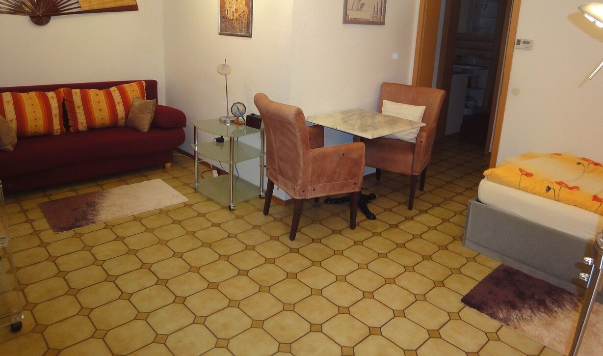 Smart TV, DVD player, stereo