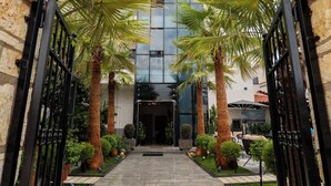Front of property - Hotel Eagle (Ksamil)