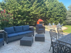 Outdoor dining - North Fork Family and Friends Getaway.  Great Location  (Mattituck)