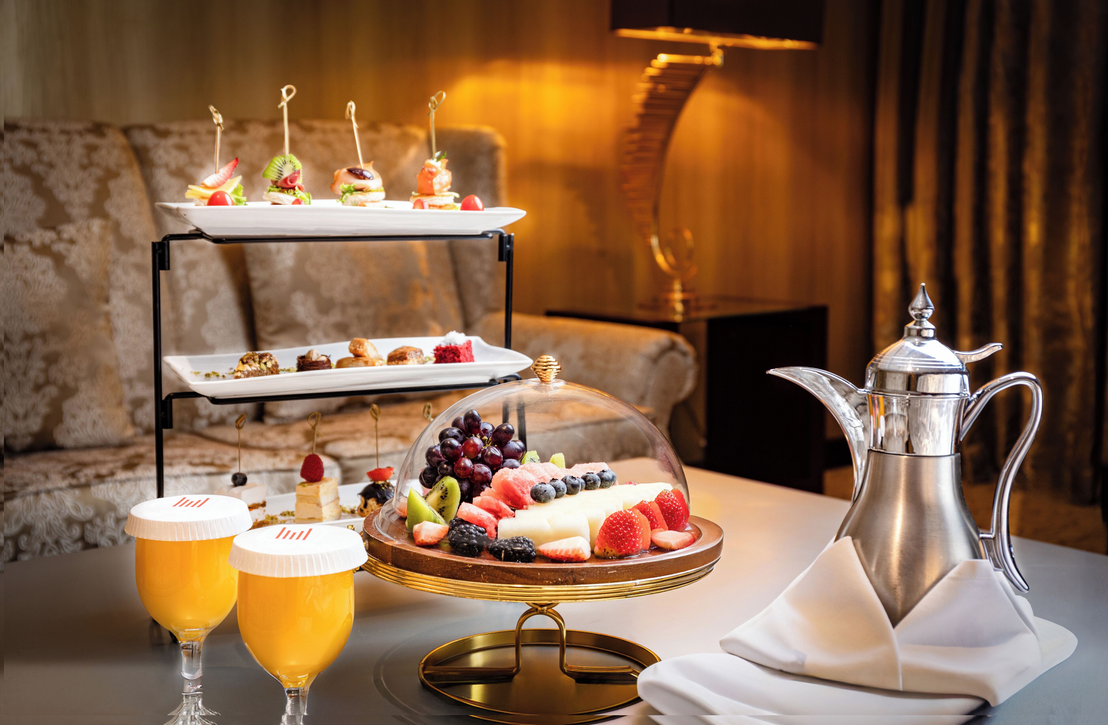 Minibar, escritorio, tabla de planchar con plancha y cunas gratuitas 