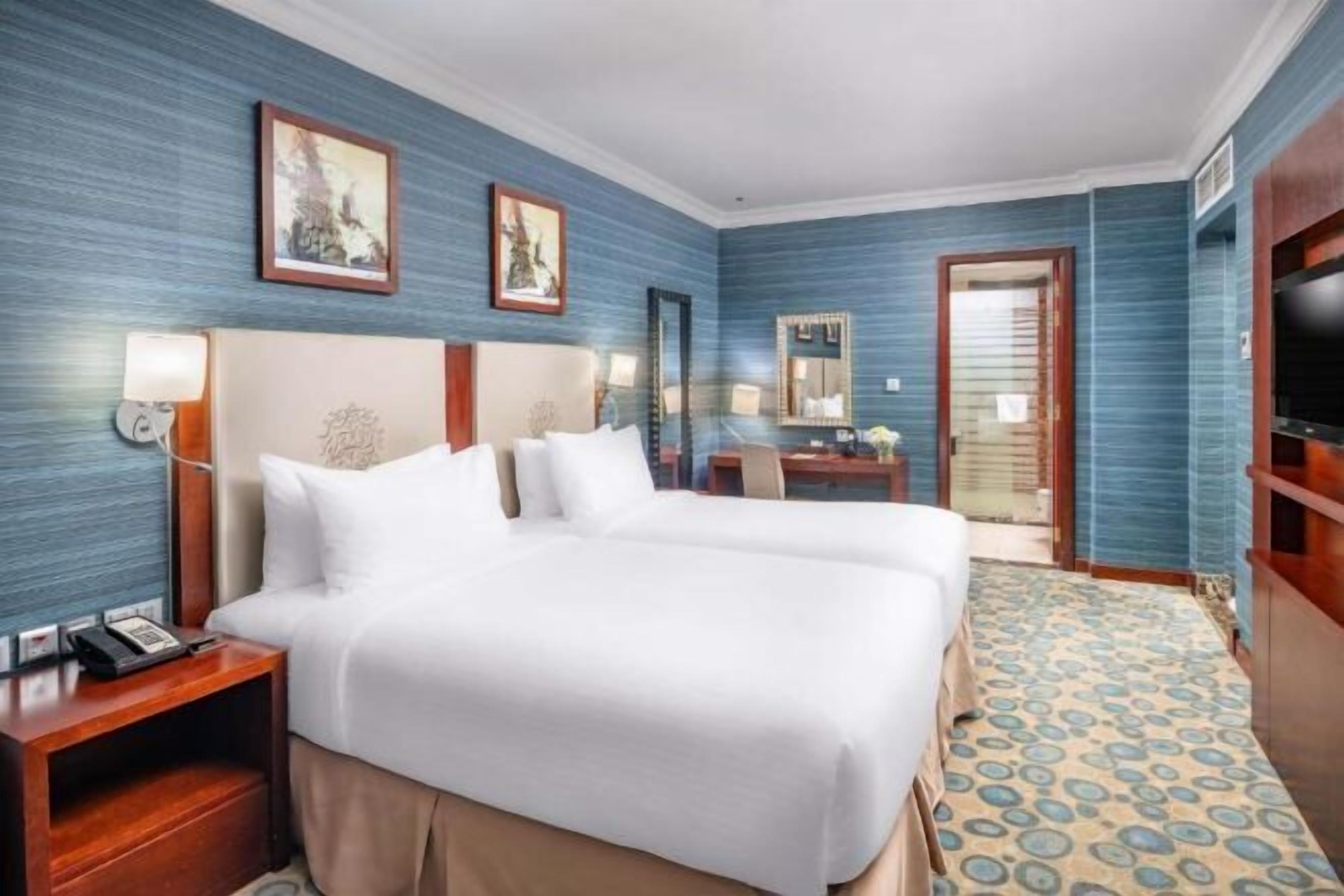 Minibar, desk, iron/ironing board, free cots/infant beds