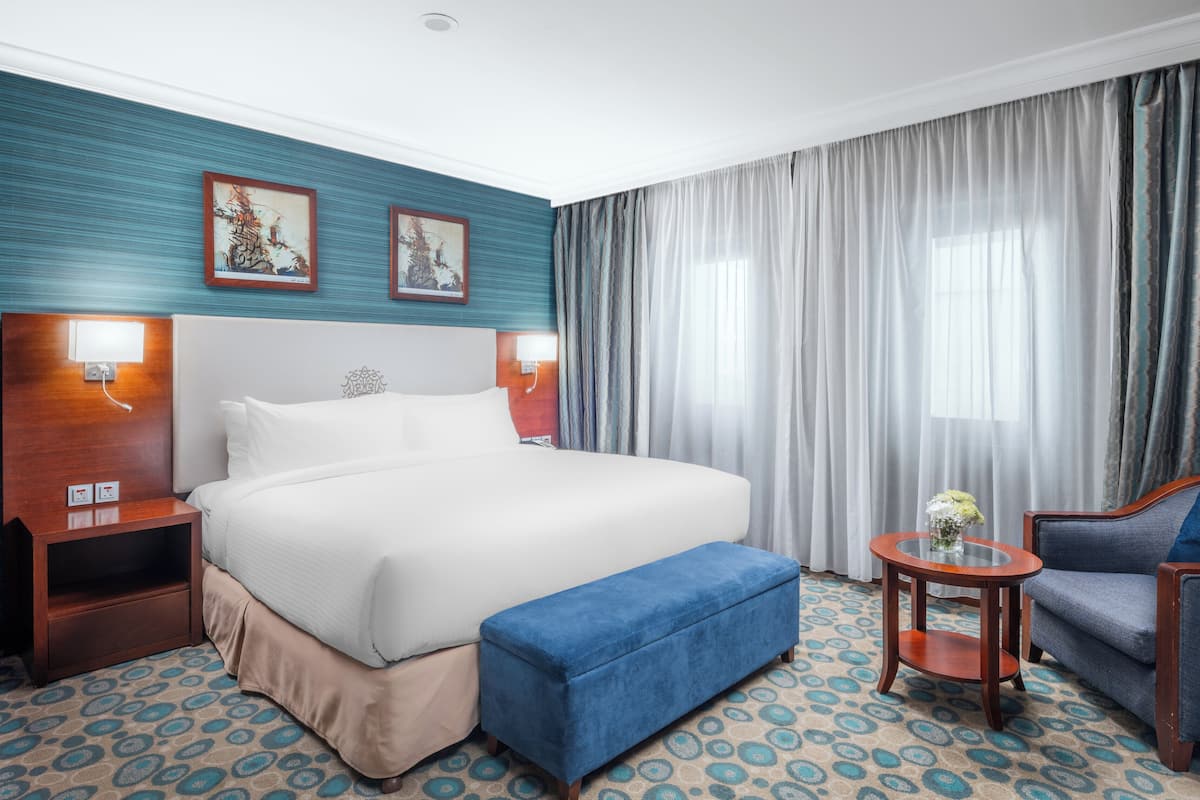 Quarto casal executivo, vista para a cidade | 1 quarto, frigobar, escrivaninha, ferros/tábuas de passar roupa