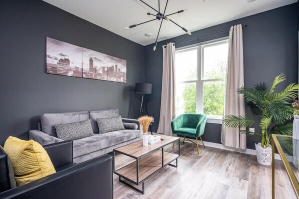 Téléviseur, bureau