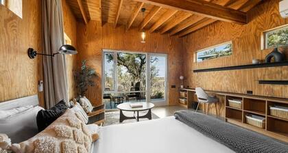 Luxury Riverfront Retreat| 6 Cabins | Private Pool