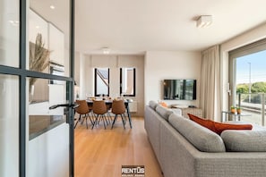 TV, offices - Sealine - modern apartment at 100m from the beach (Koksijde)