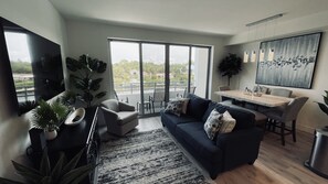 Smart TV, fireplace, computer monitors