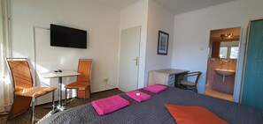 Deluxe Double Room | Individually decorated, individually furnished, desk, free WiFi - TM-Travelhotel (Prague)