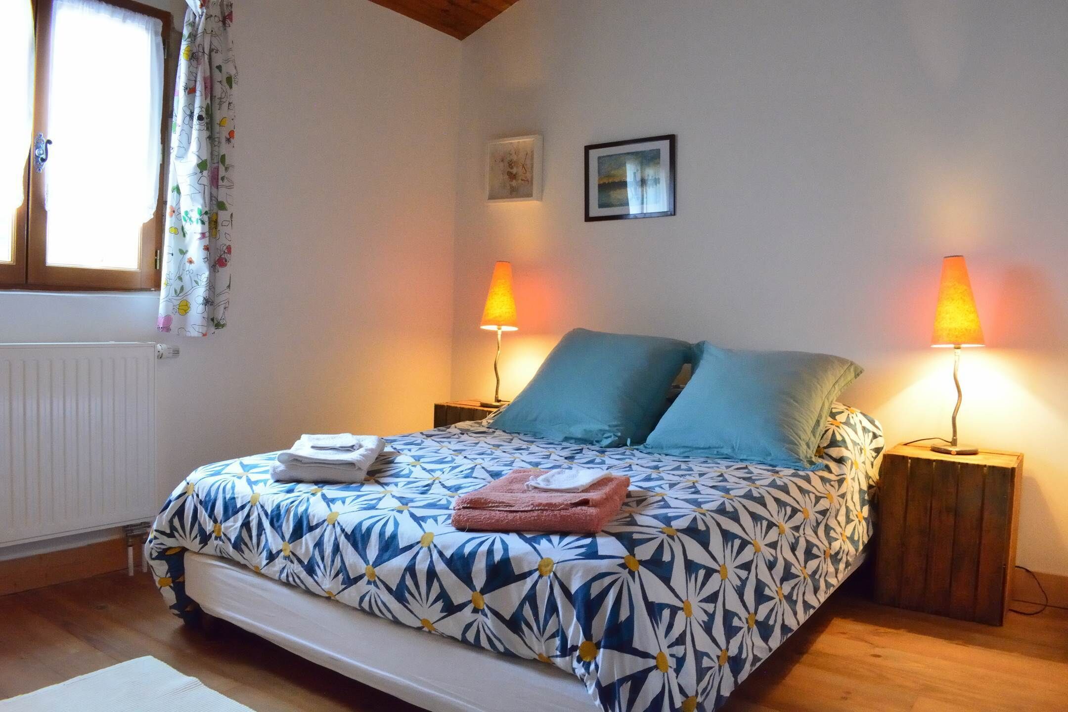 2 chambres, fer et planche à repasser, Wi-Fi gratuit, draps fournis