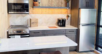 Newly Built Wolf Creek Tiny Home at Tiny Timbers Resort!