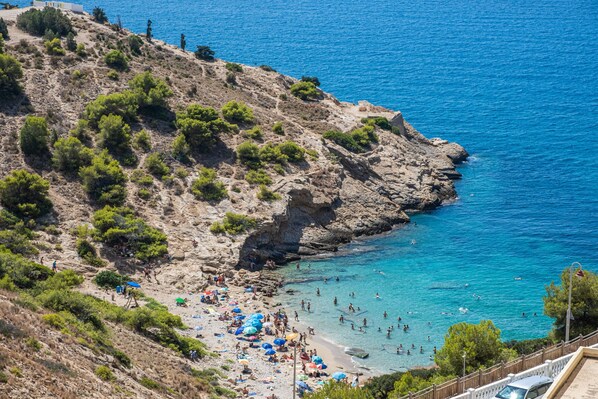 Una playa cerca