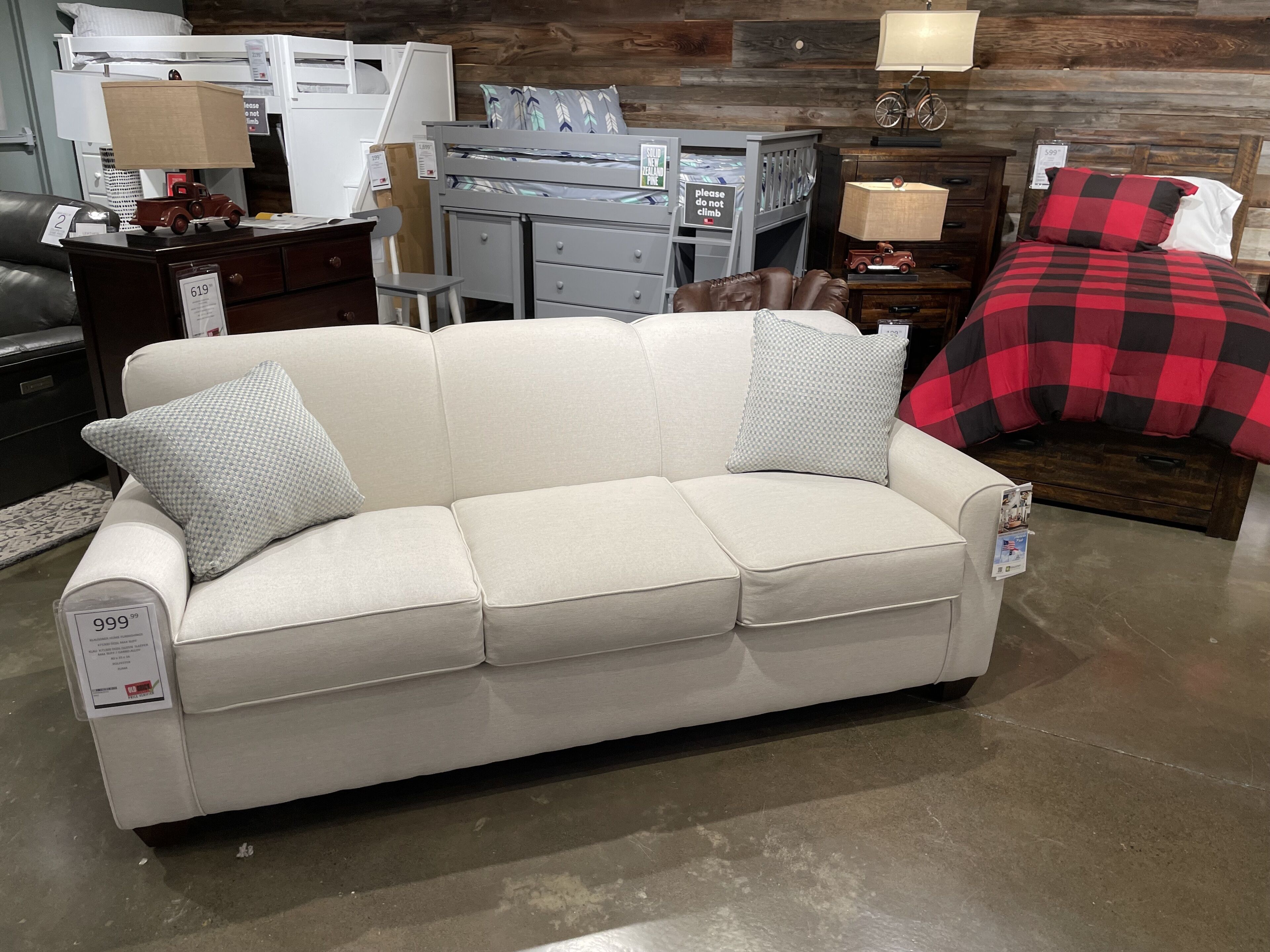 3 camere, una scrivania, ferro/asse da stiro, Wi-Fi