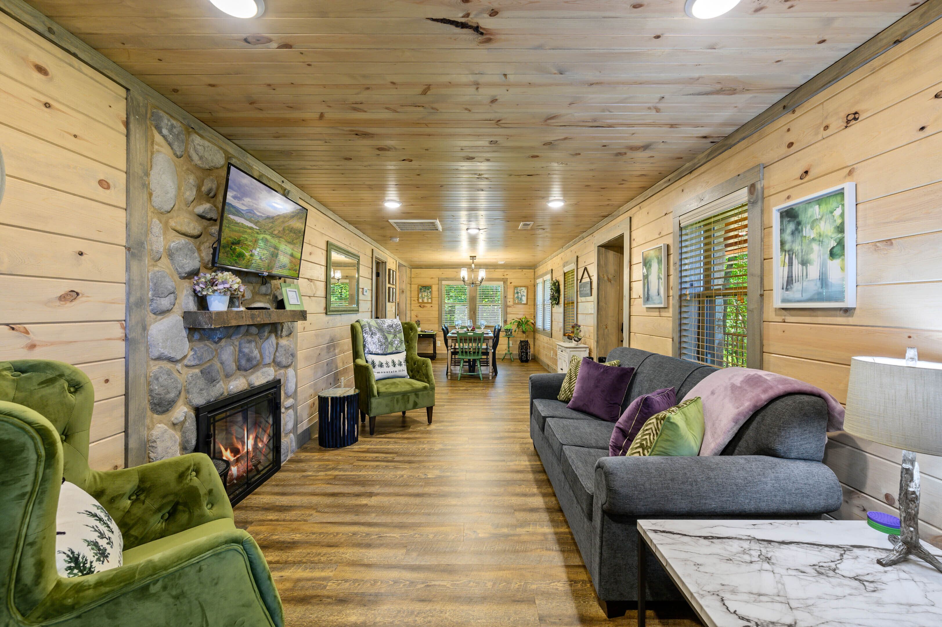 智能電視、壁爐、電子遊戲