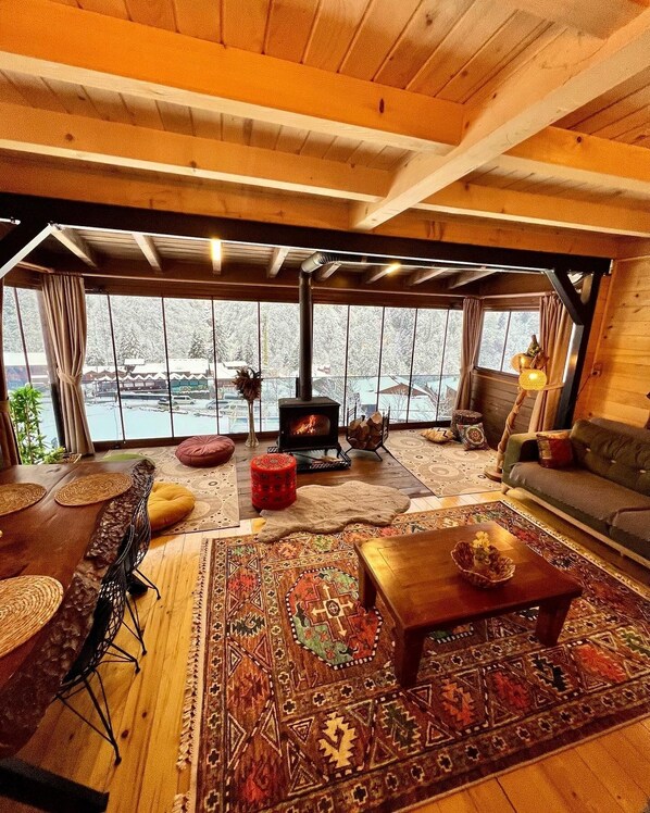 Familienvilla | Wohnbereich | Flachbildfernseher