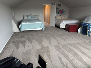 4 Schlafzimmer, Schreibtisch, kostenloses WLAN, Bettwäsche