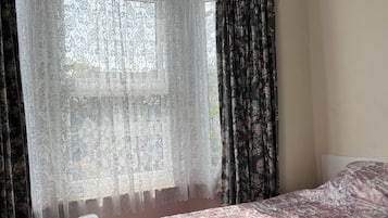 Deluxe Room | 1 bedroom, Egyptian cotton sheets, premium bedding, memory-foam beds