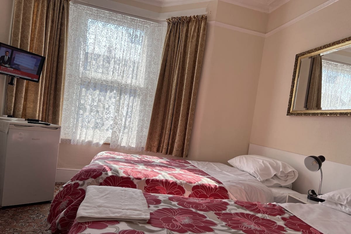 Deluxe Room | 1 bedroom, Egyptian cotton sheets, premium bedding, memory-foam beds