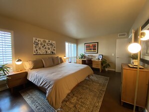 2 bedrooms, desk, iron/ironing board, free WiFi
