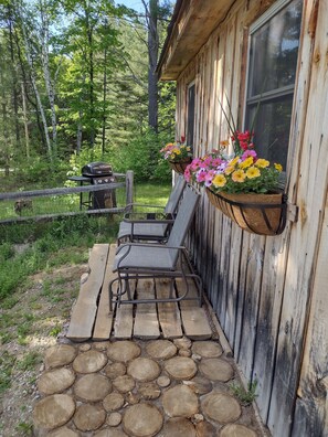 Terrace/patio - Sun drenched cozy cottage on budding 17 acre homestead (Washington)