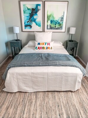 3 bedrooms, desk, free WiFi, bed sheets