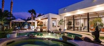 Spectacular Villa w/ Pool & Hot Tub, Golf Simulator, Minutes from Golf and Shops