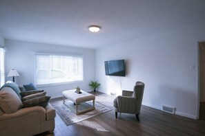 TV - Salt Lake Duplex: Quiet, Ski Ready, Central (Salt Lake City)