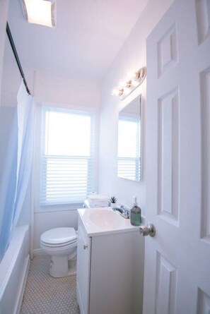 Shower - Salt Lake Duplex: Quiet, Ski Ready, Central (Salt Lake City)