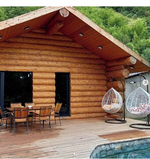 Outdoor dining - Dilijan, Goshavank, BerlogaLogHouse (Dilijan)