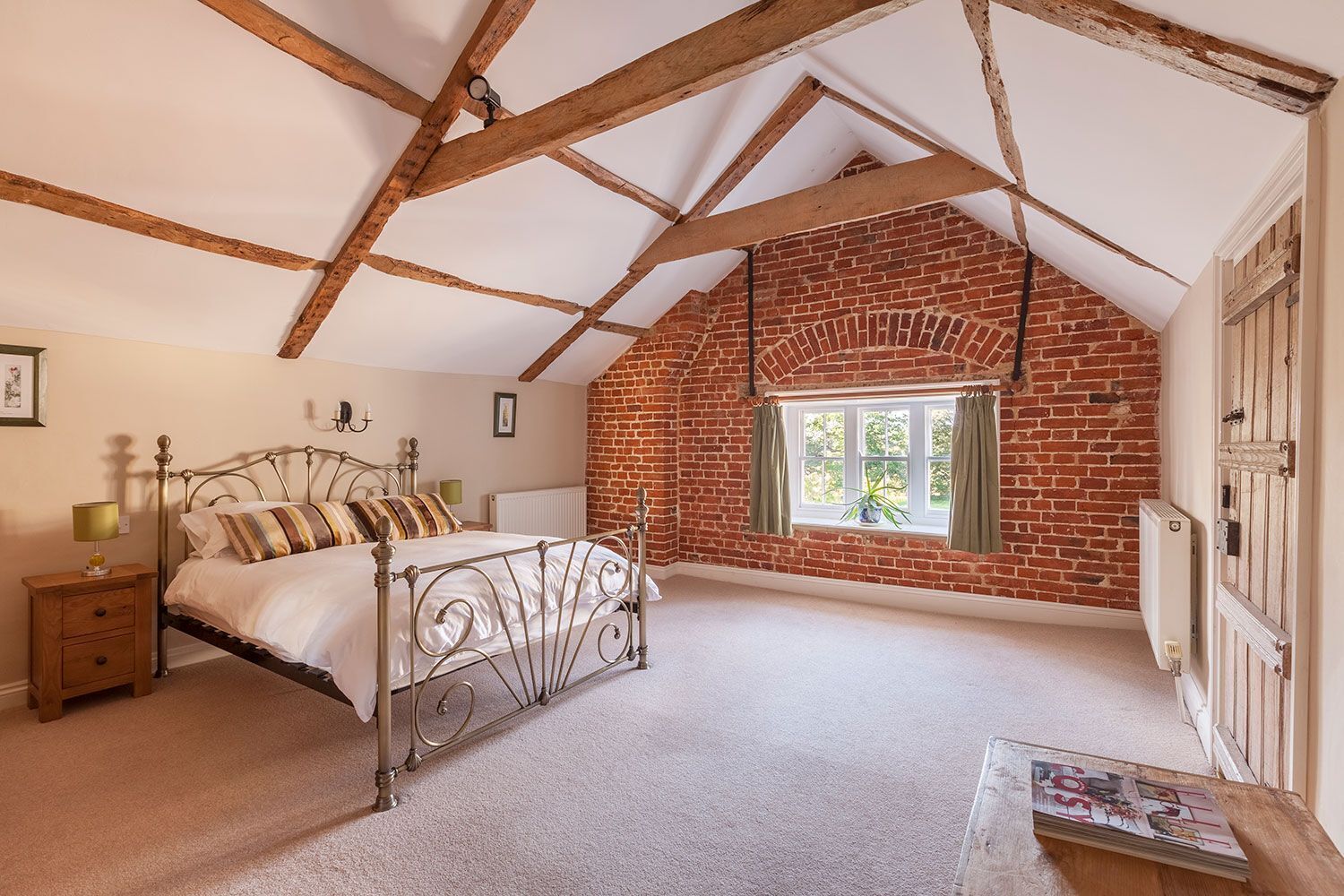 13 bedrooms, desk, iron/ironing board, free WiFi