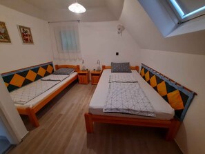 2 bedrooms, travel cot