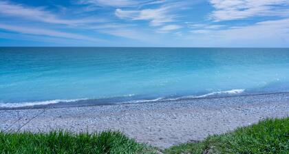 Lakeside Modern House 4BR - Steps to the lake