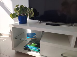 TV