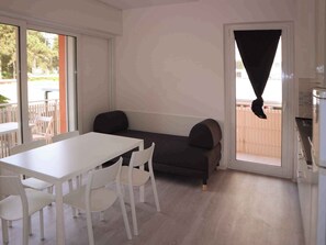 Interior - Holiday apartment with balcony and air conditioning (Lignano Sabbiadoro)