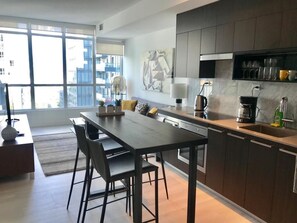 Fridge, microwave, oven, stovetop