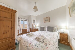 2 عدّة غرف نوم ومكواة/لوح كي وسرير سفر وواي فاي مجانًا