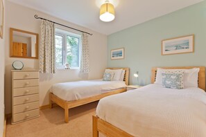 2 chambres, fer et planche à repasser, lit parapluie, Wi-Fi gratuit