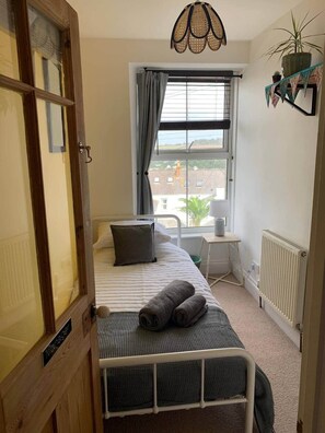 3 habitaciones, tabla de planchar con plancha y wifi gratis