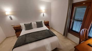 Standard Double or Twin Room | Desk, free WiFi, bed sheets