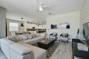 TV, tavolo da calcetto