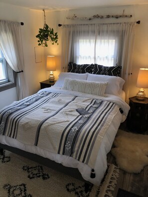 1 غرفة نوم وسرير سفر وواي فاي مجانًا وملاءات أسرّة