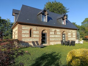 Exterior - Janville Estate (Paluel)