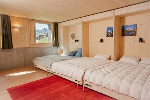 3 slaapkamers, een bureau