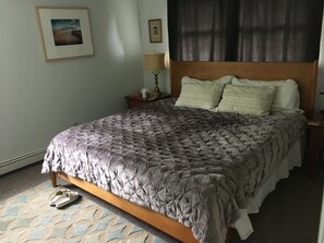 2 bedrooms, desk, free WiFi, bed sheets