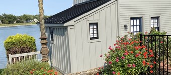 Waterfront Cottage on the C&D Canal!