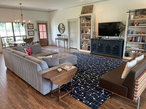 Smart TV, DVD player, table football, ping pong