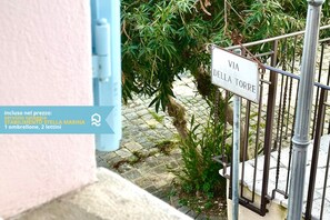 Exterior detail - N254 - Numana, sky-earth with a wonderful garden overlooking the sea (Numana)