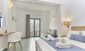 Deluxe Triple Room | Select Comfort beds, free WiFi, bed sheets - Veneto Sea View Apartments (Hersonissos)