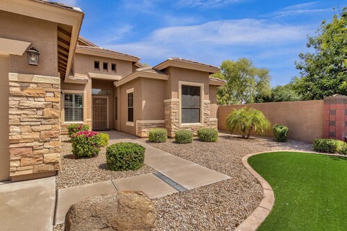 Cozy and relaxing 3 bedroom home