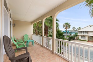 Terrace/patio - Spacious, Dog-Friendly Home with Private Pool & Hot Tub - Near Beach! (South Padre Island)