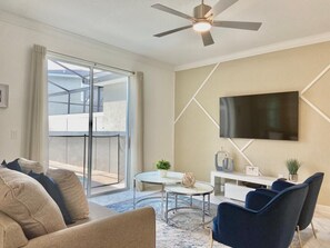 Smart TV - Beautiful 4 bedroom 3 bath pool Townhome 280 (Kissimmee)